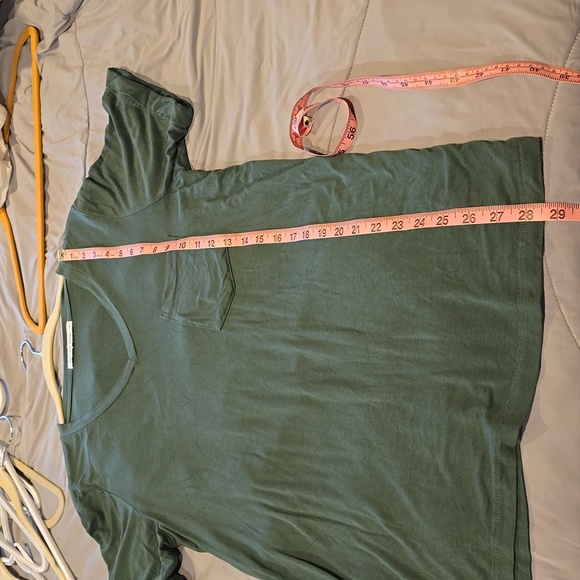 Michele Mae Tee, Size Large, Hunter Green - Picture 4 of 5